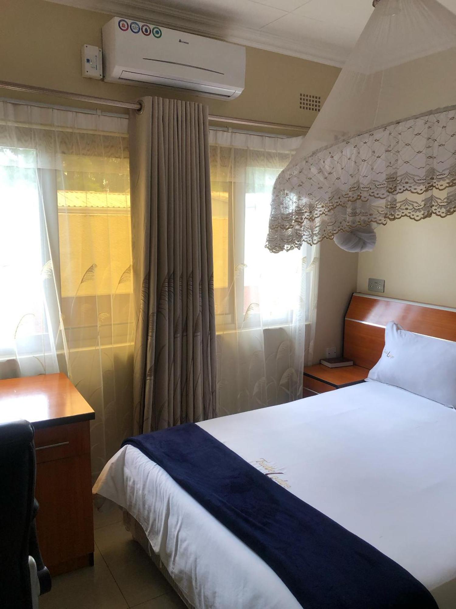 Travelodge Μπλαντάιρ Εξωτερικό φωτογραφία