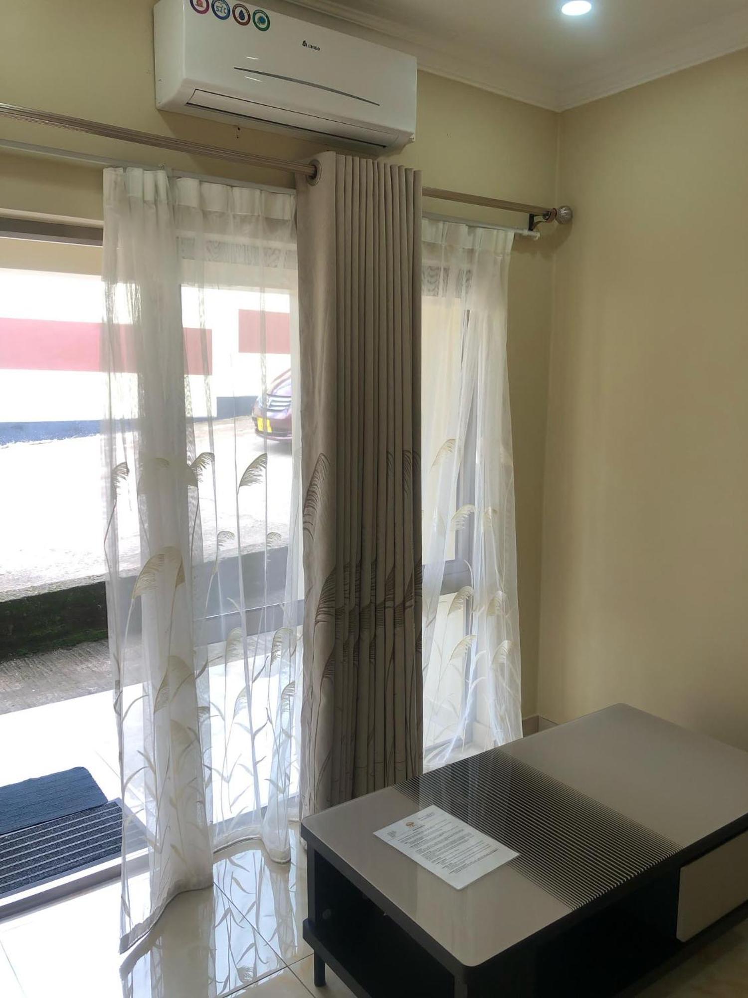 Travelodge Μπλαντάιρ Εξωτερικό φωτογραφία