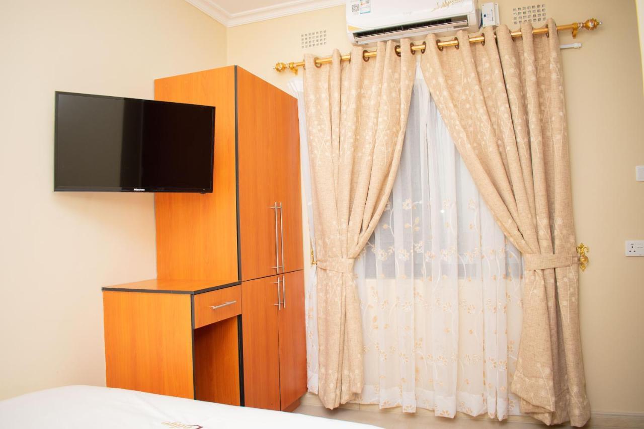 Travelodge Μπλαντάιρ Εξωτερικό φωτογραφία