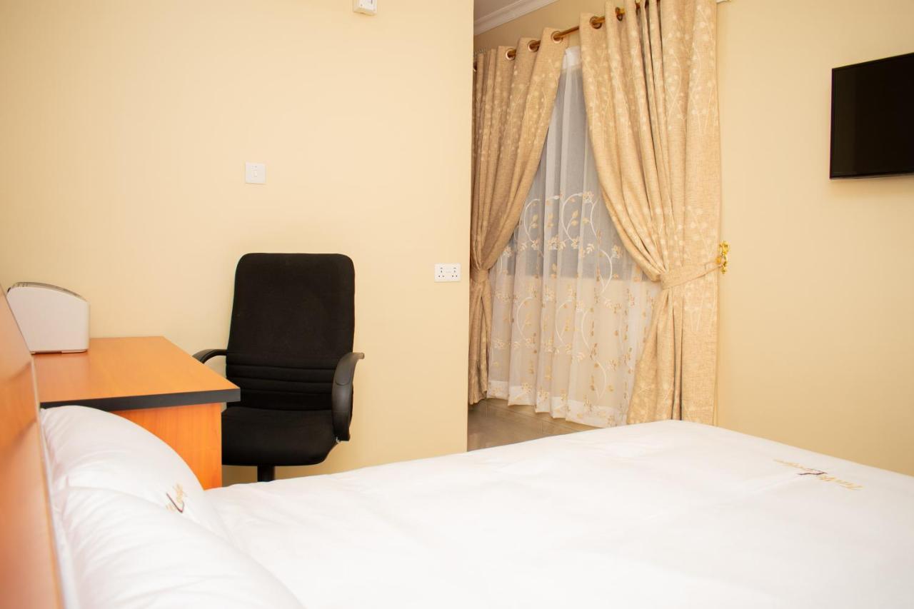 Travelodge Μπλαντάιρ Εξωτερικό φωτογραφία