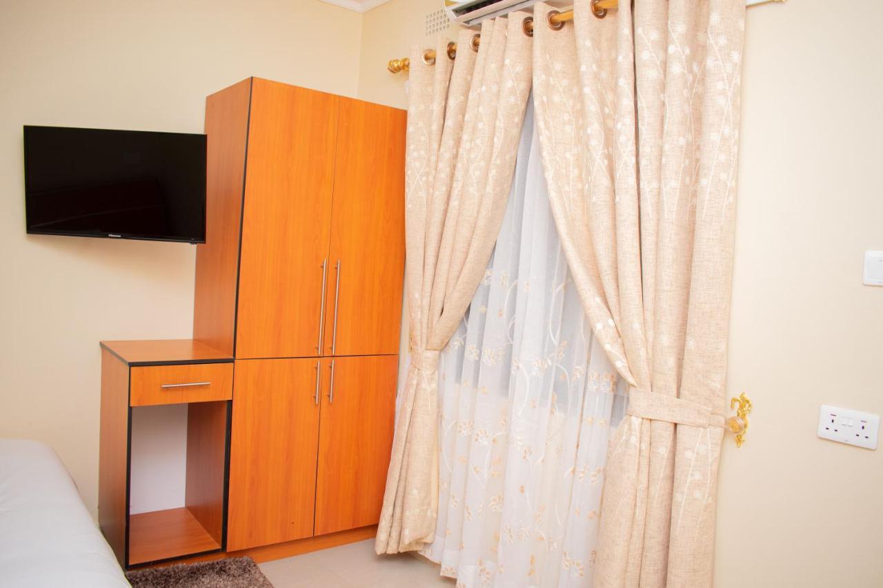 Travelodge Μπλαντάιρ Εξωτερικό φωτογραφία