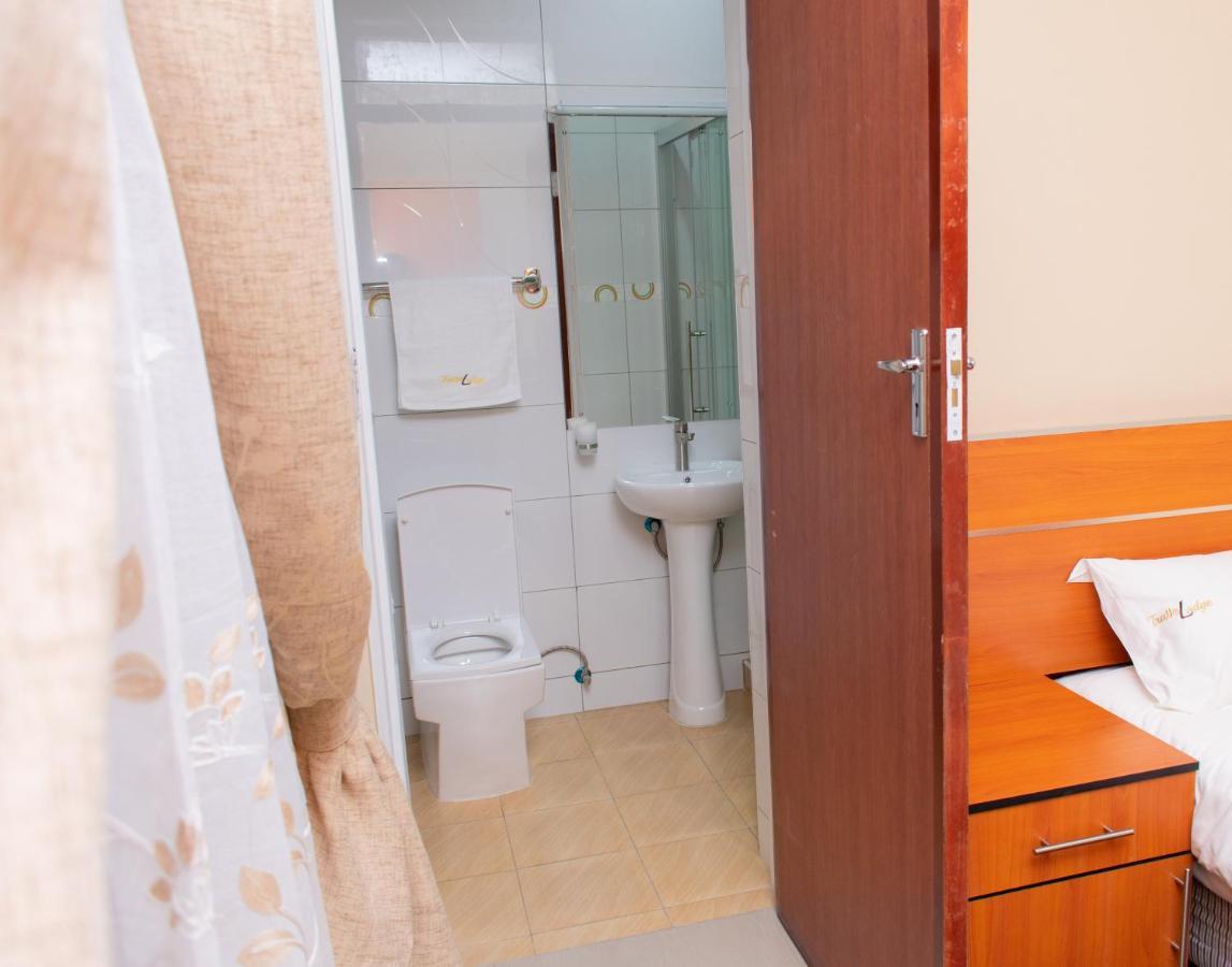 Travelodge Μπλαντάιρ Εξωτερικό φωτογραφία